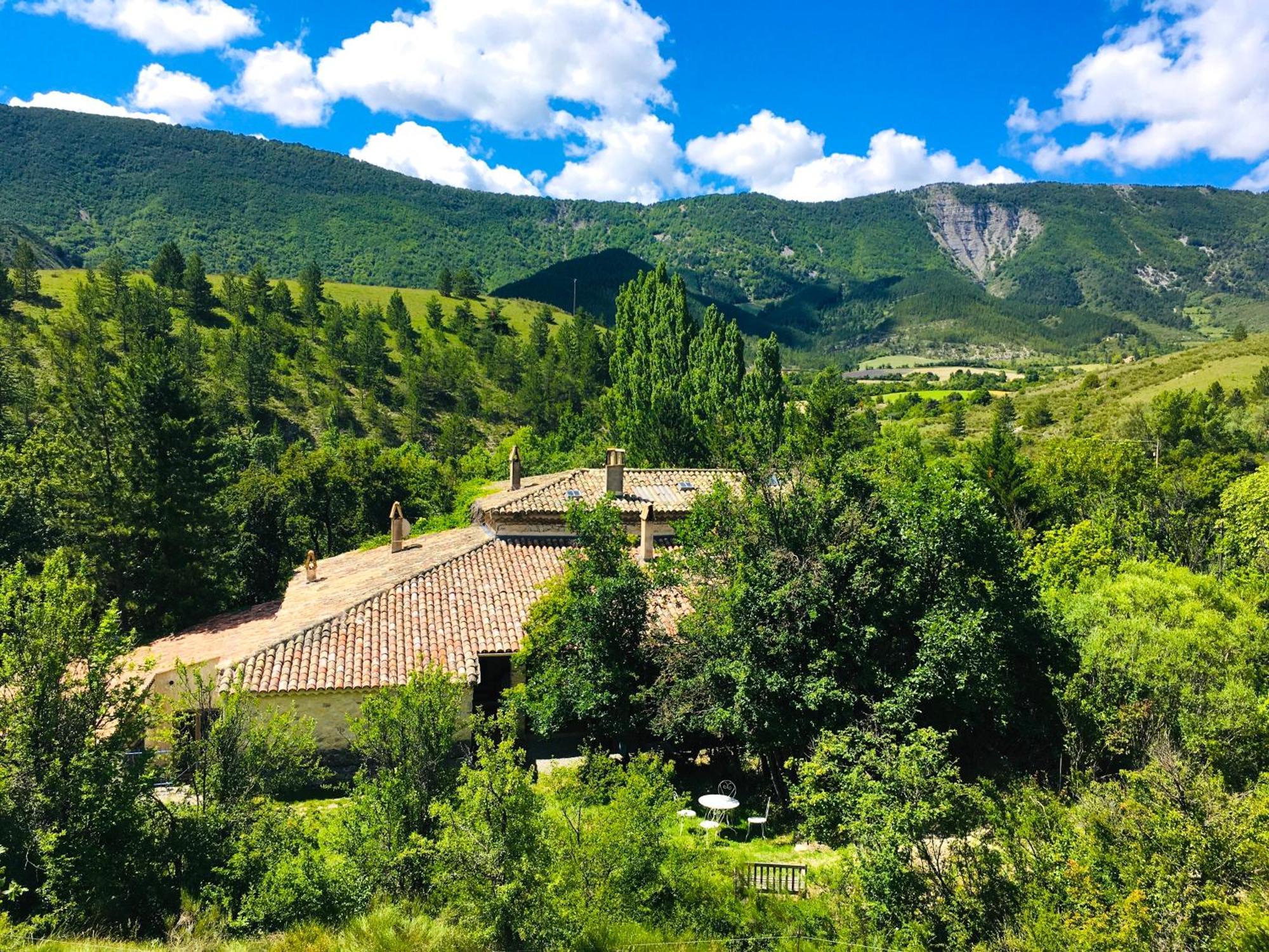 Le Moulin De La Viorne, Gite Avec Piscine Au Coeur De La Nature En Haute-Provence Les Omergues Εξωτερικό φωτογραφία